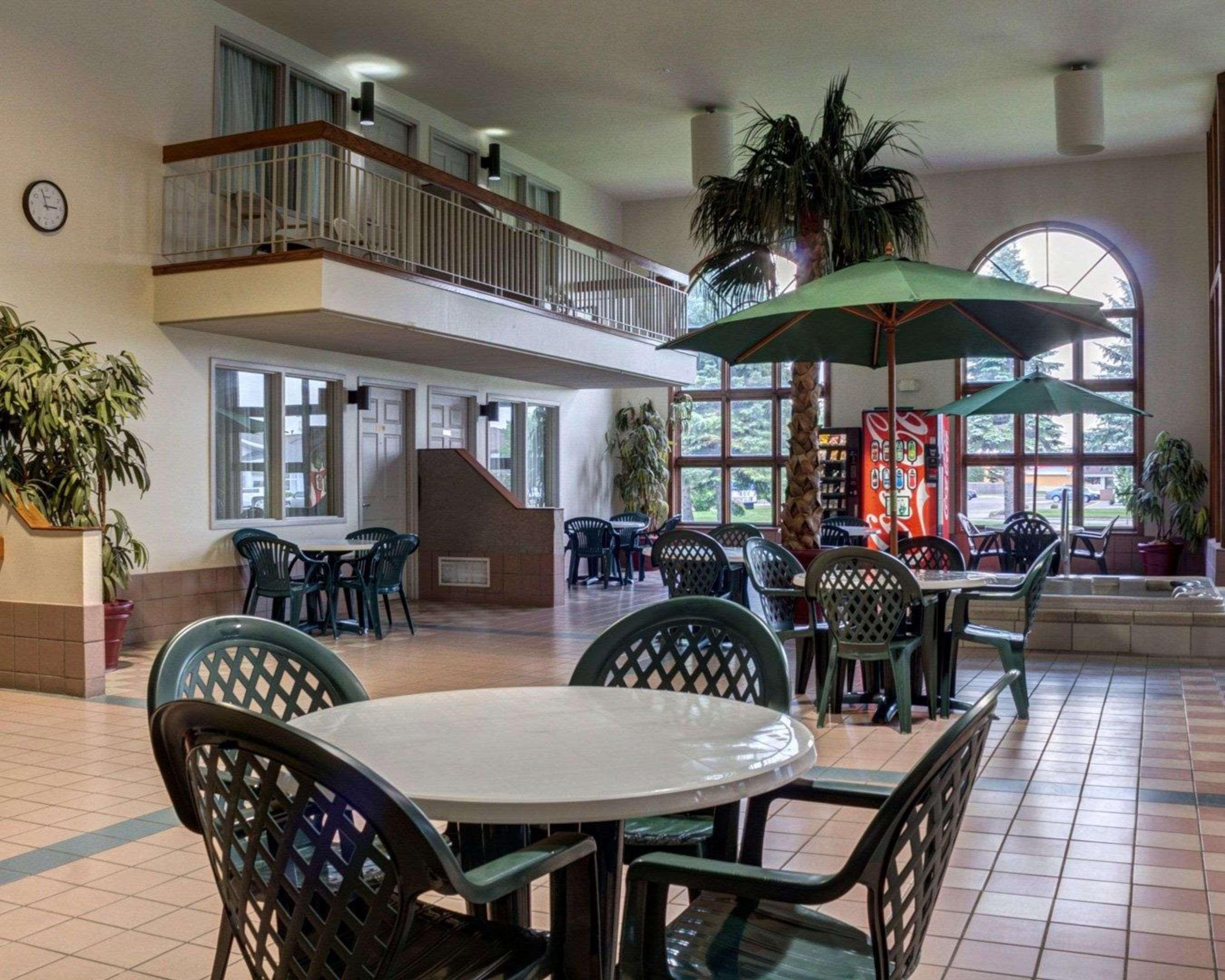 Rodeway Inn Columbia Mall Loop Grand Forks Luaran gambar