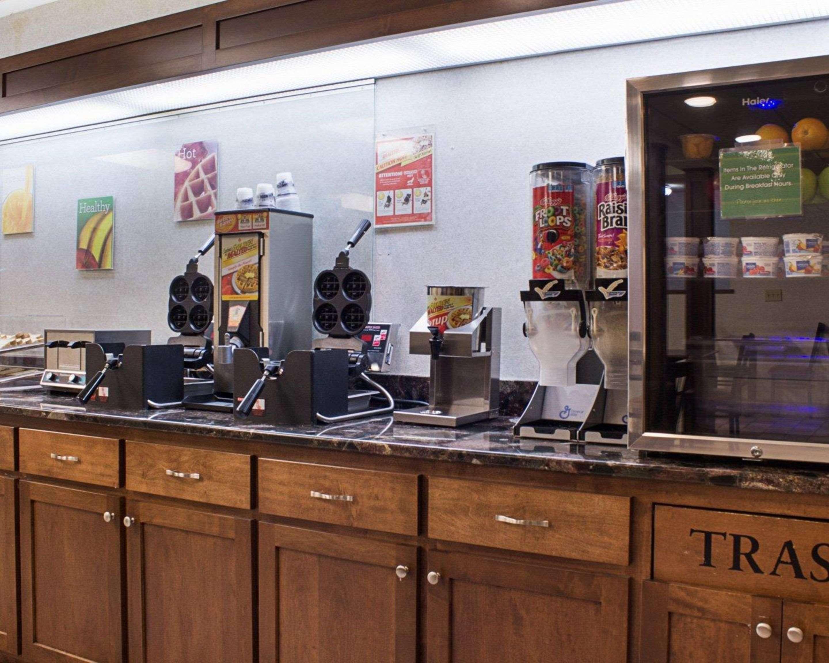 Rodeway Inn Columbia Mall Loop Grand Forks Luaran gambar